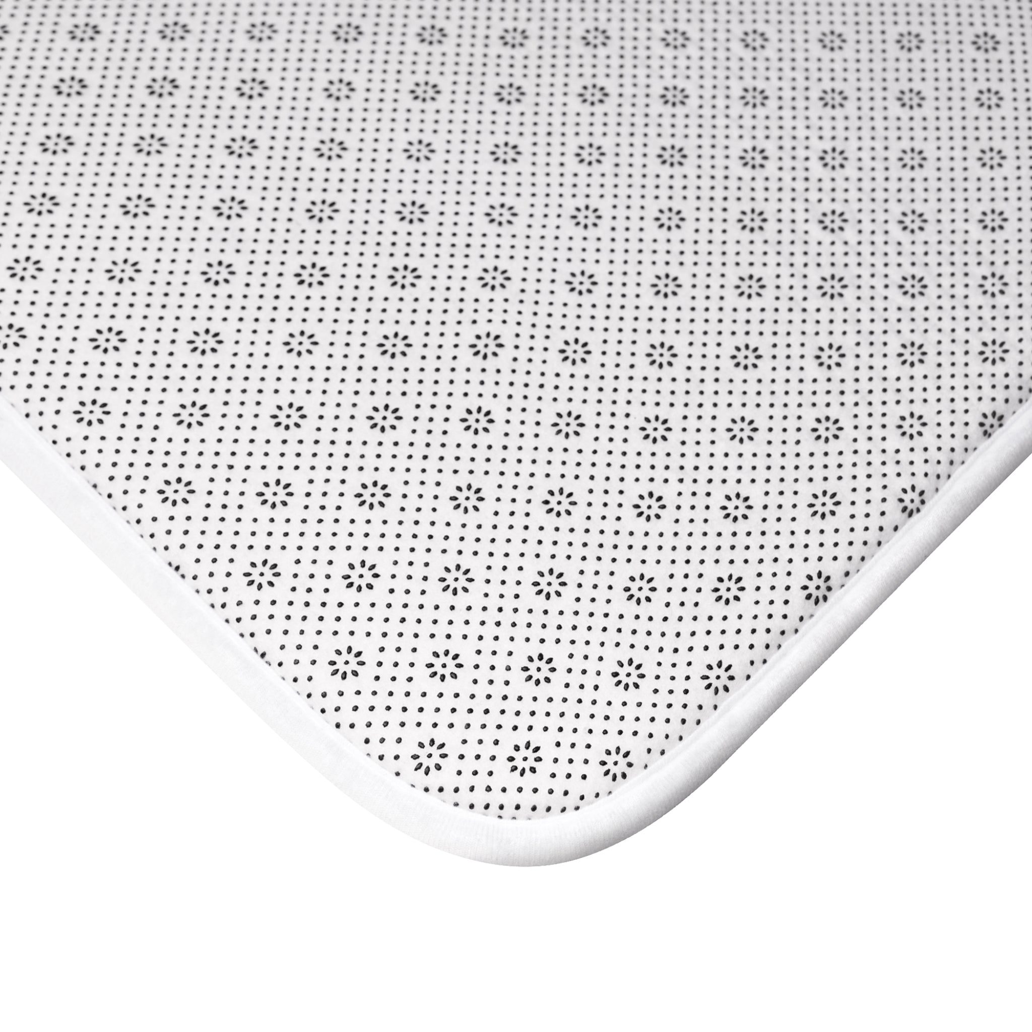 Ocean Pebble Bath Mat — Coastal Abstract Seagrass Non-Slip Bathroom Rug