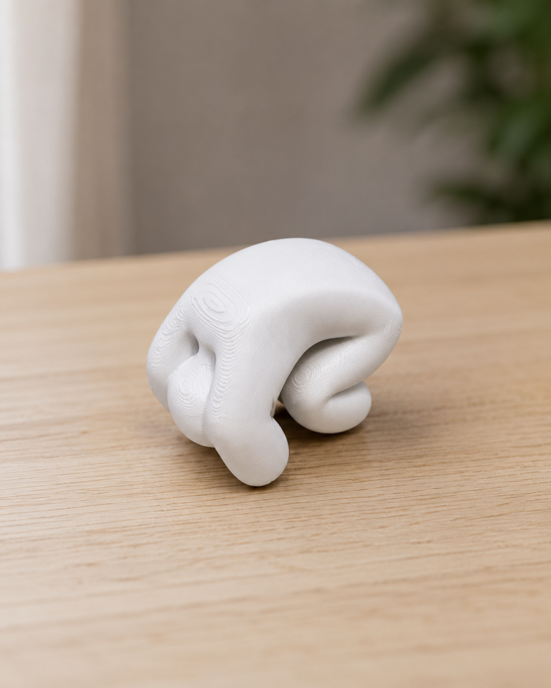 Meccha Chameleon Desk Buddy — Articulated 3D Printed Miniature, Unique Gift for Gamers & Desk Decor